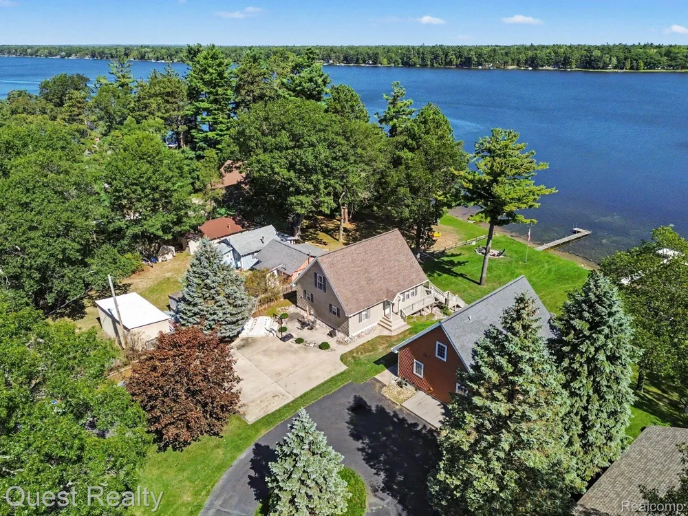 6024 Westshore Drive Oscoda Charter Township, MI 48750