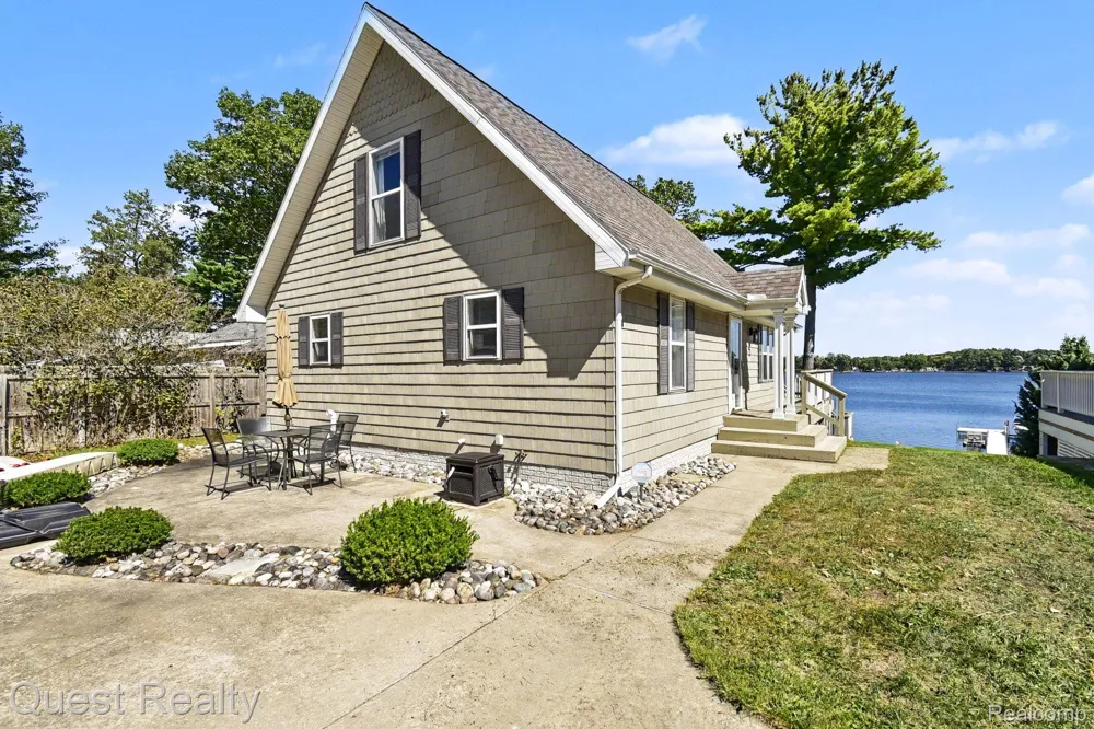 6024 Westshore Drive Oscoda Charter Township, MI 48750
