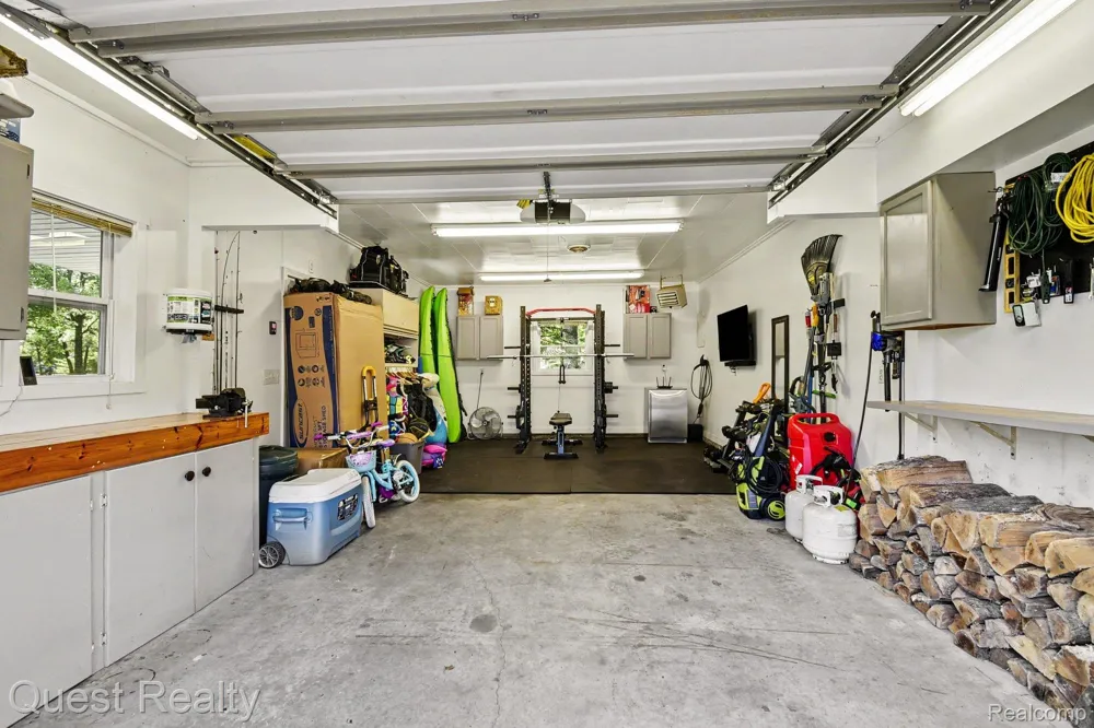 6024 Westshore Drive Oscoda Charter Township, MI 48750