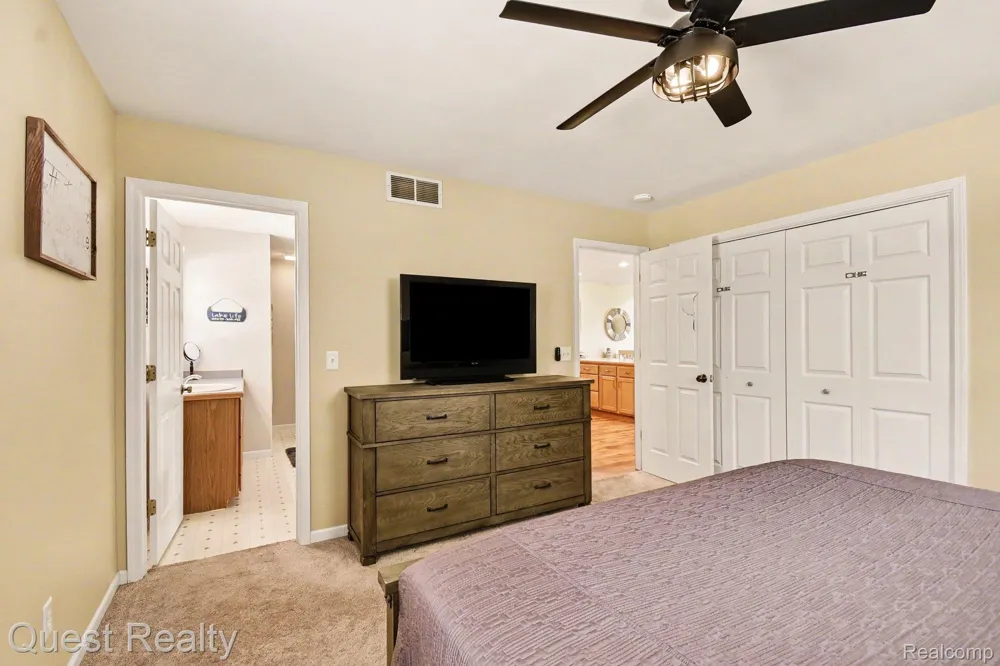 6024 Westshore Drive Oscoda Charter Township, MI 48750