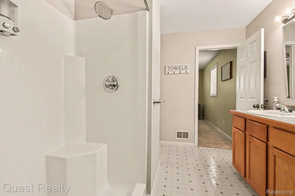 6024 Westshore Drive Oscoda Charter Township, MI 48750