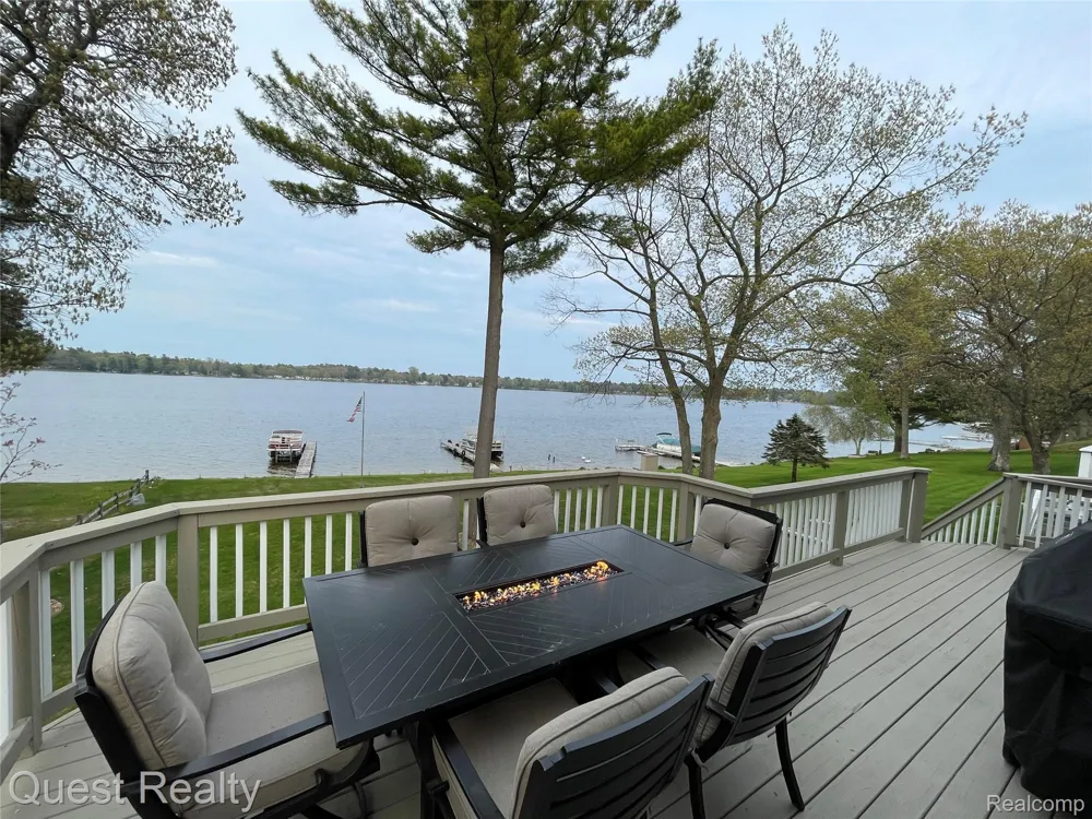 6024 Westshore Drive Oscoda Charter Township, MI 48750