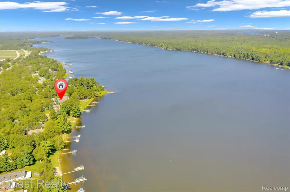 6024 Westshore Drive Oscoda Charter Township, MI 48750
