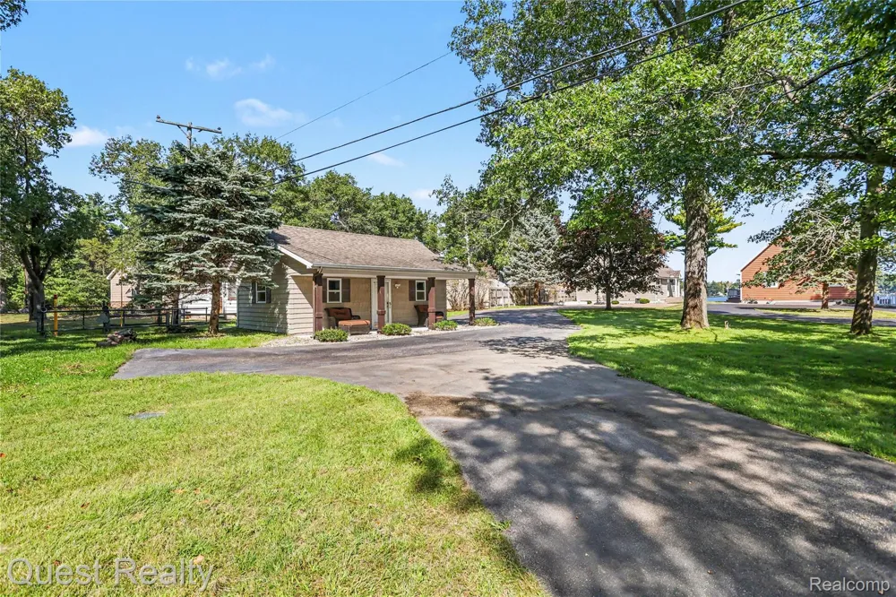 6024 Westshore Drive Oscoda Charter Township, MI 48750