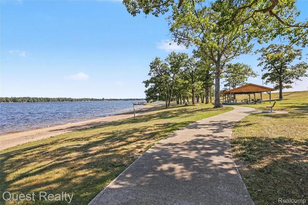 6024 Westshore Drive Oscoda Charter Township, MI 48750