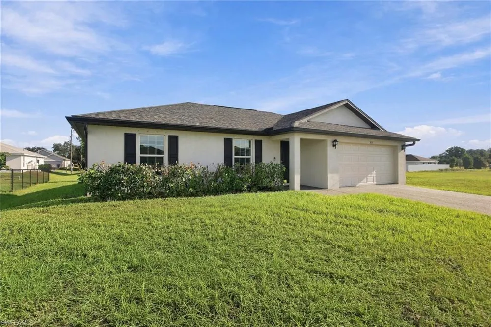 1615 NE 34th Lane Cape Coral, FL 33909