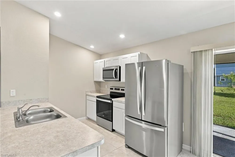 1615 NE 34th Lane Cape Coral, FL 33909