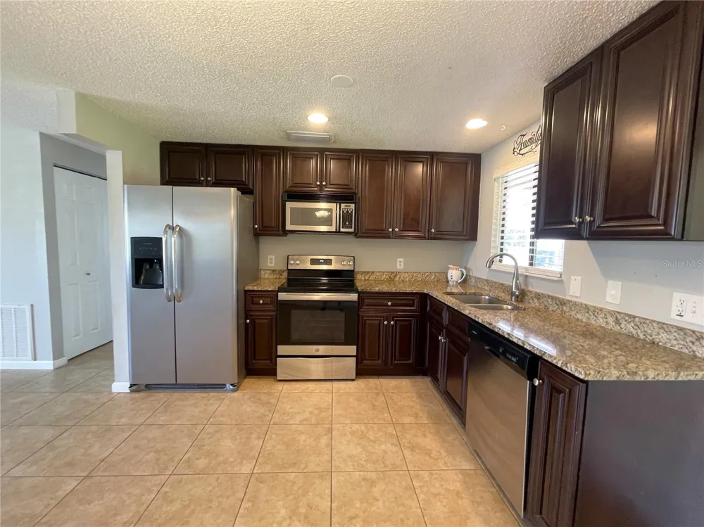 907 RED BAY TERRACE NW Port Charlotte, FL 33948