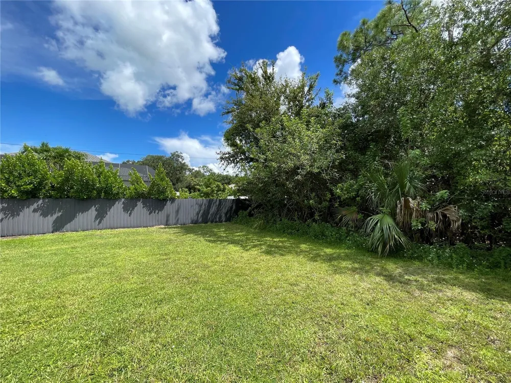 907 RED BAY TERRACE NW Port Charlotte, FL 33948