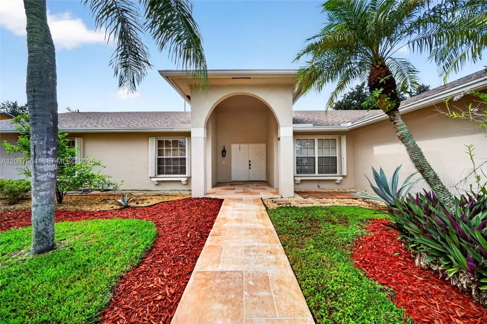 19960 NW 2nd St Pembroke Pines, FL 33029
