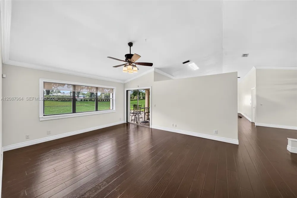 19960 NW 2nd St Pembroke Pines, FL 33029