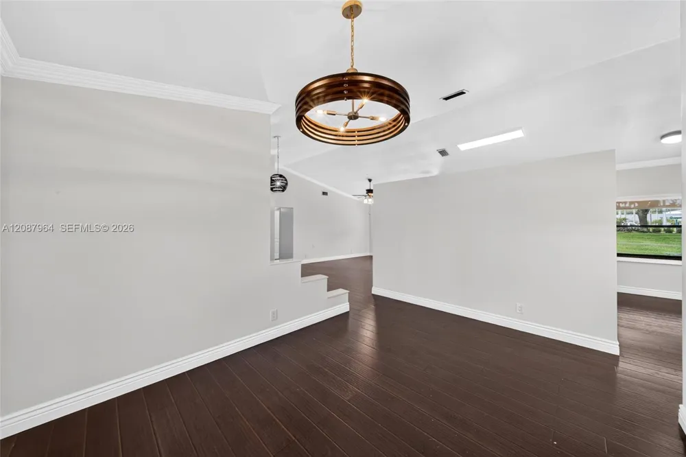 19960 NW 2nd St Pembroke Pines, FL 33029