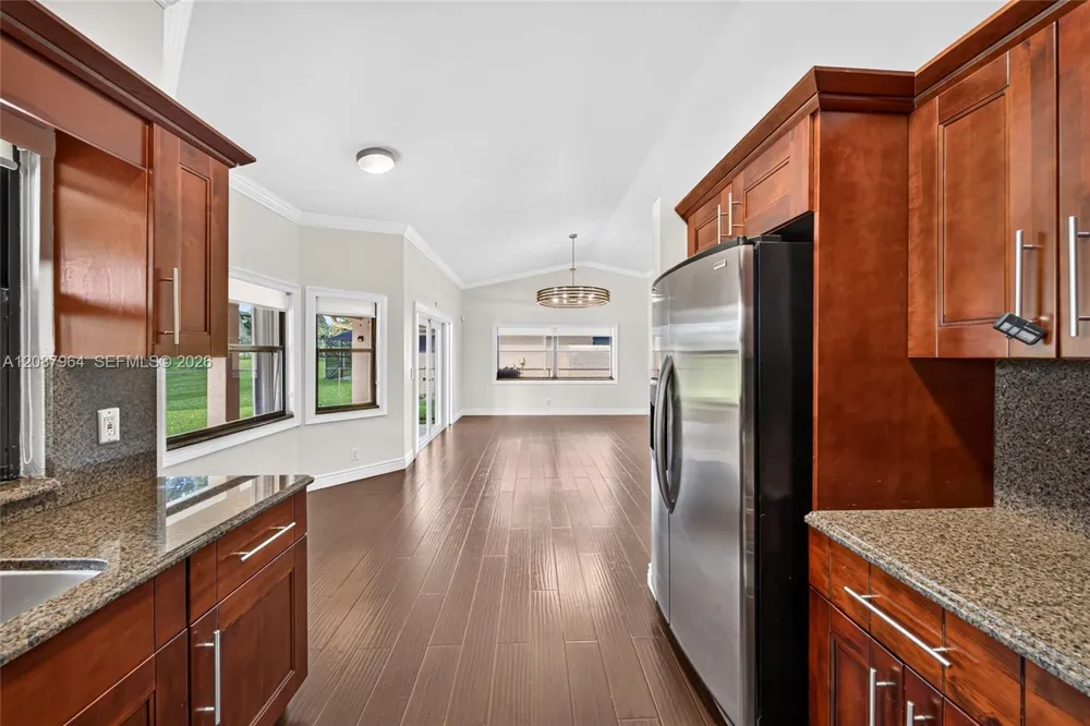 19960 NW 2nd St Pembroke Pines, FL 33029