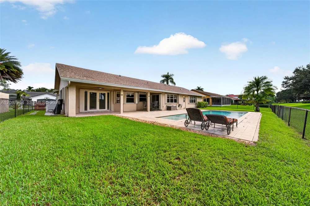 19960 NW 2nd St Pembroke Pines, FL 33029