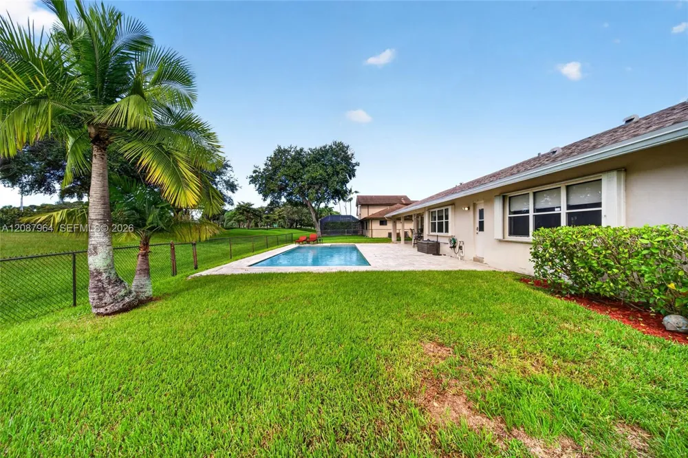 19960 NW 2nd St Pembroke Pines, FL 33029