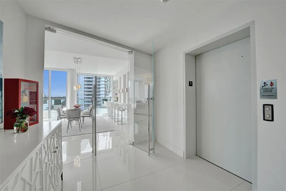 920 Intracoastal Drive #503 Fort Lauderdale, FL 33304