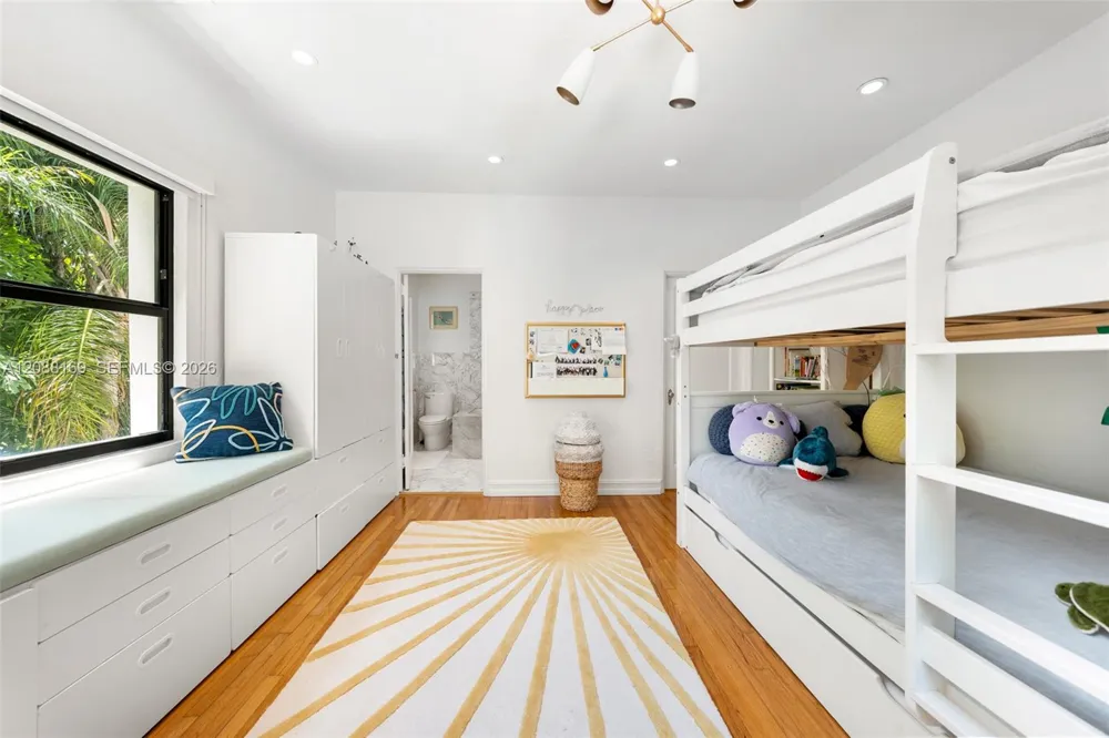Address Not Shown Miami Beach, FL 33140