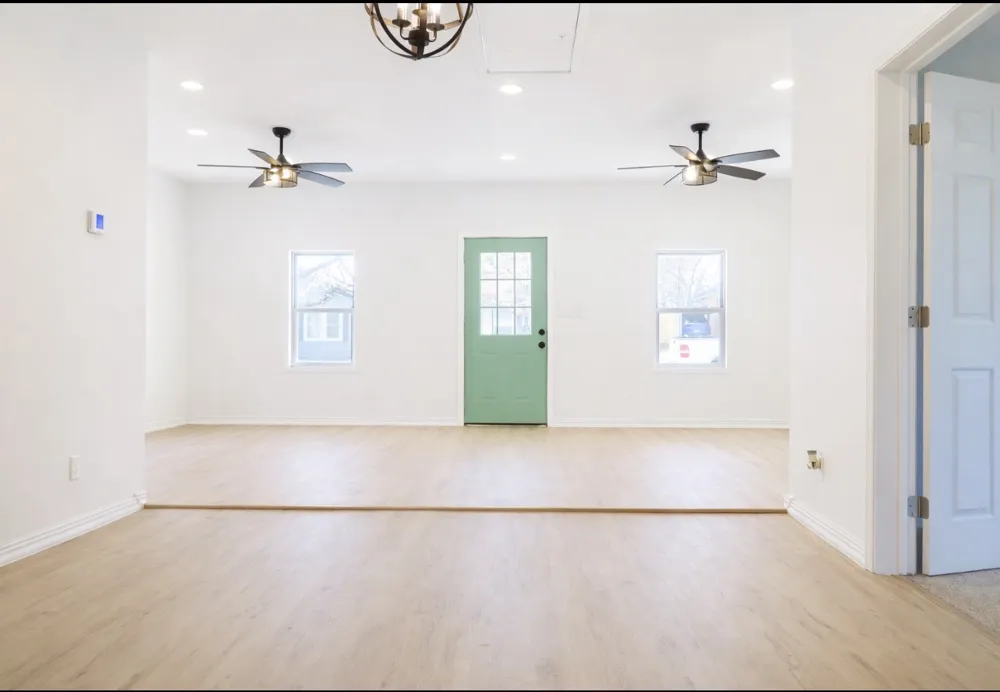 811 W Day Street Denison, TX 75020