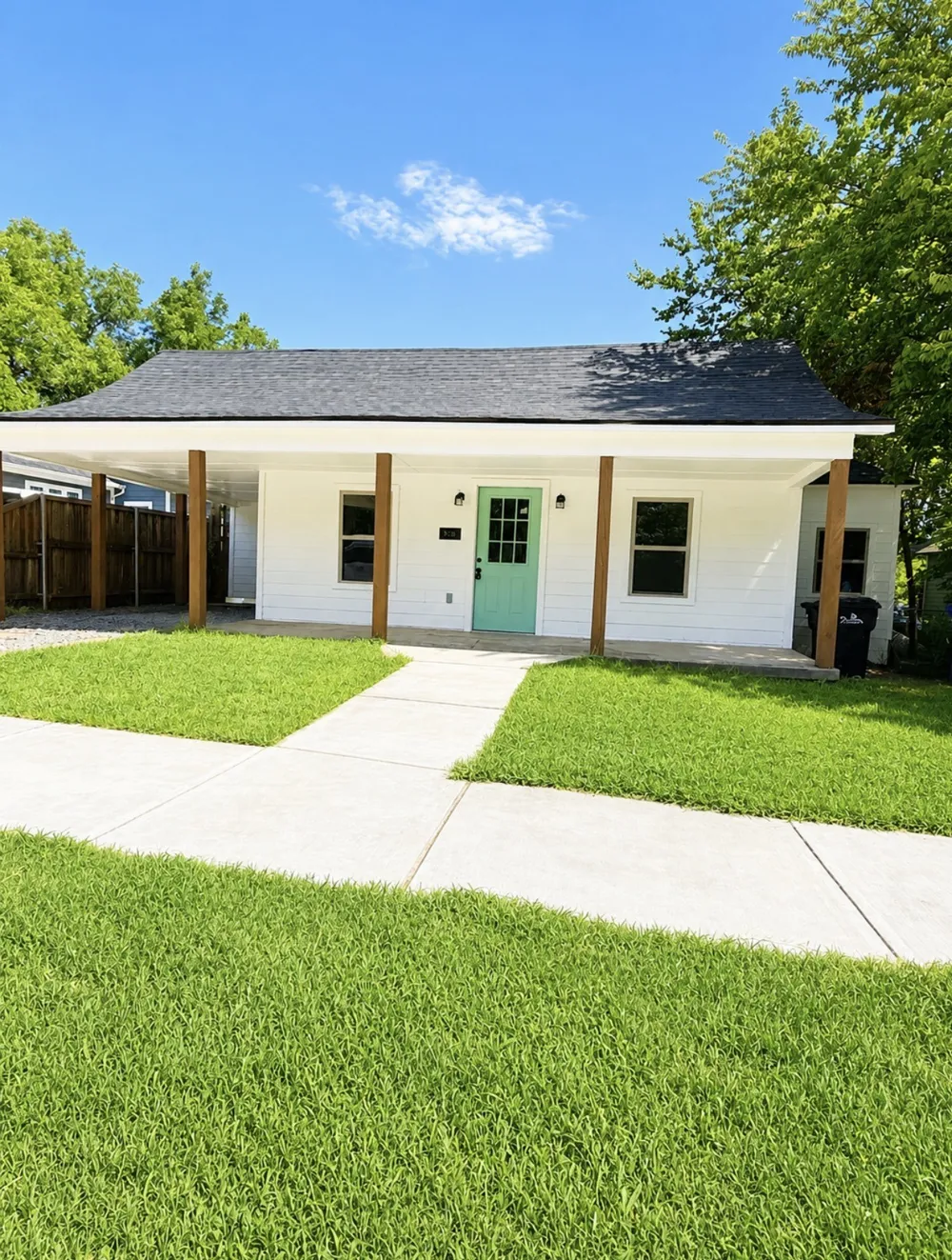 811 W Day Street Denison, TX 75020