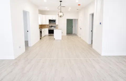 811 W Day Street