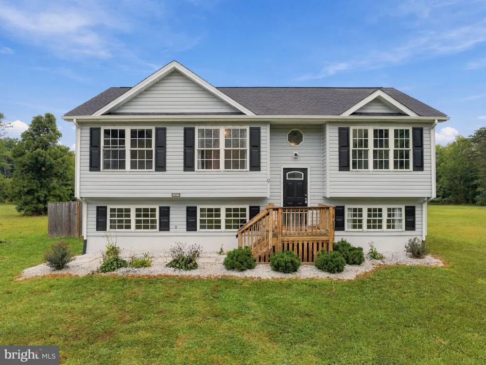 9 BLOSSOM TERRACE Berkeley Springs, WV 25411