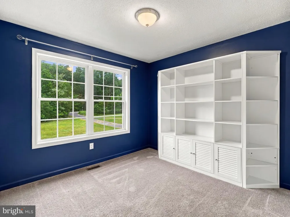 9 BLOSSOM TERRACE Berkeley Springs, WV 25411
