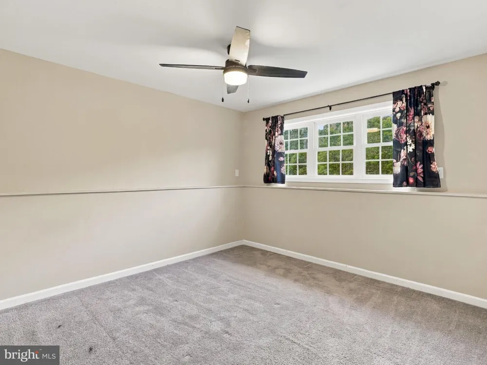9 BLOSSOM TERRACE Berkeley Springs, WV 25411