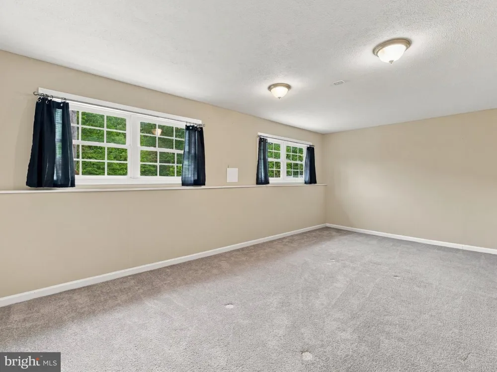9 BLOSSOM TERRACE Berkeley Springs, WV 25411