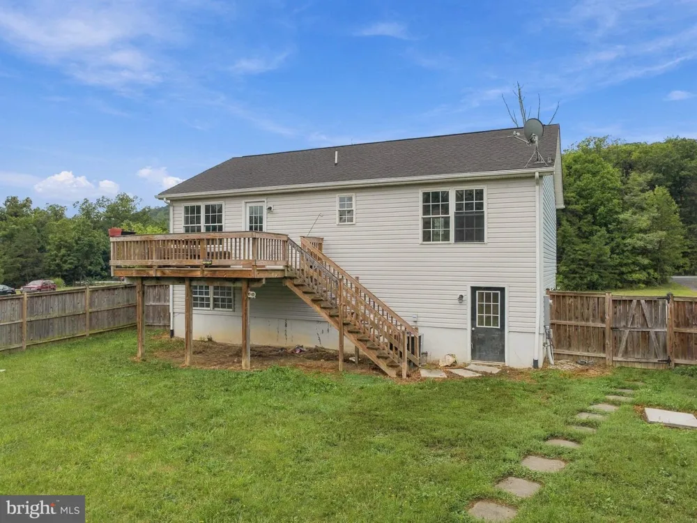 9 BLOSSOM TERRACE Berkeley Springs, WV 25411
