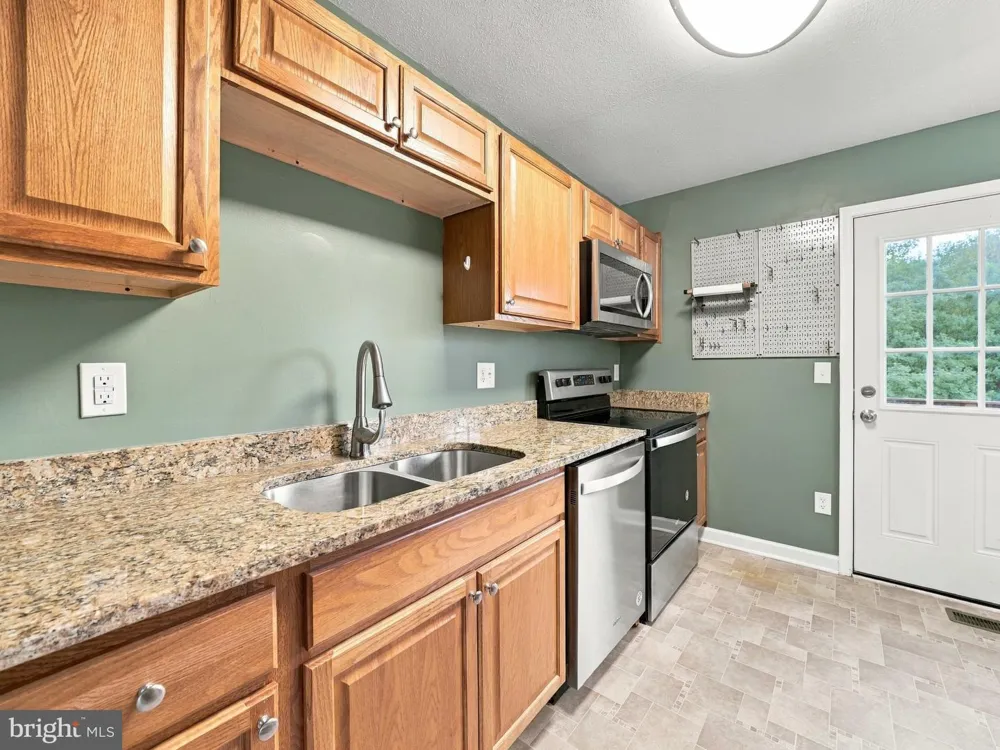9 BLOSSOM TERRACE Berkeley Springs, WV 25411