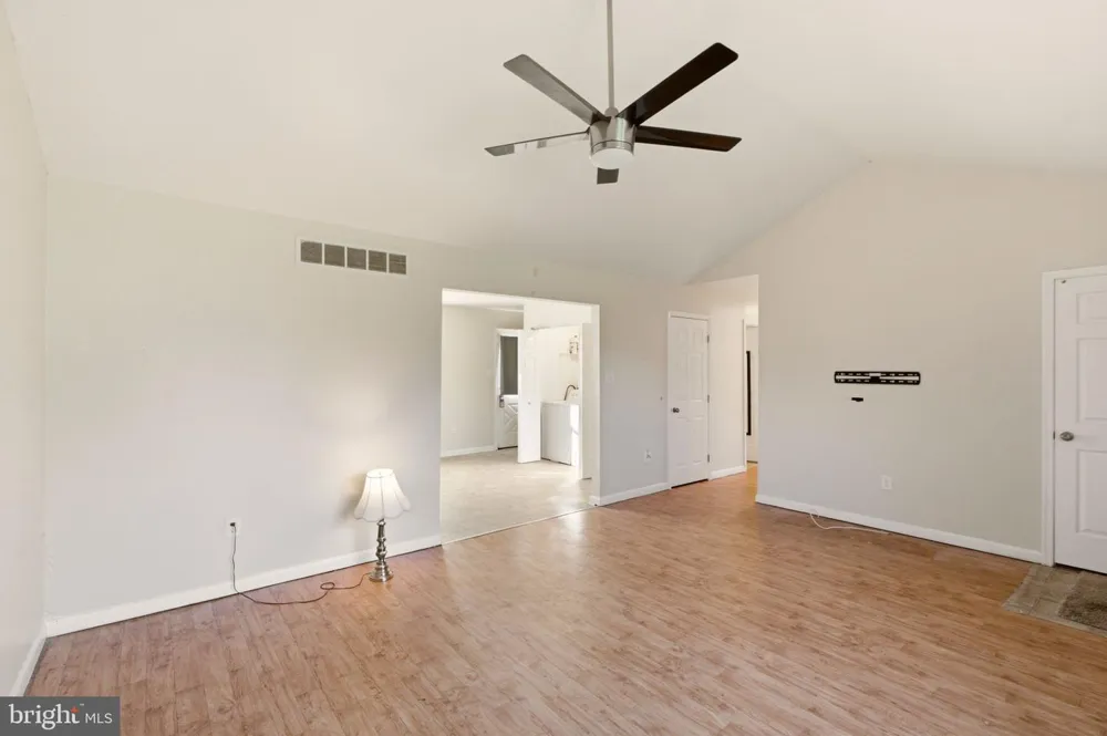 9 S NORMAN AVENUE Penns Grove, NJ 08069