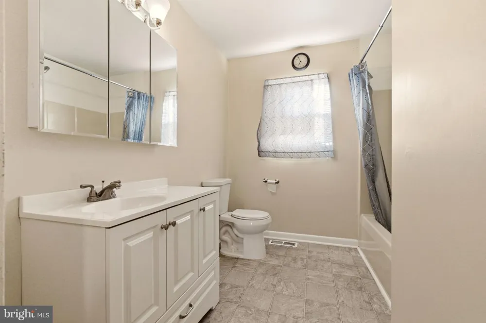 9 S NORMAN AVENUE Penns Grove, NJ 08069