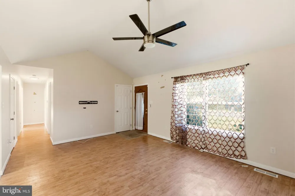 9 S NORMAN AVENUE Penns Grove, NJ 08069