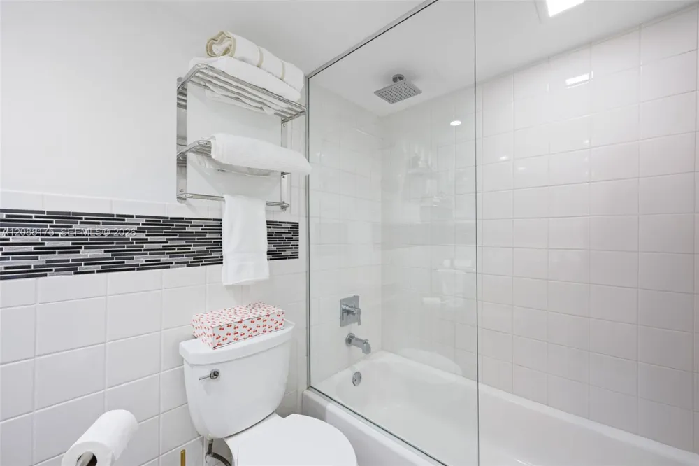 18181 NE 31st Ct #2205 Aventura, FL 33160