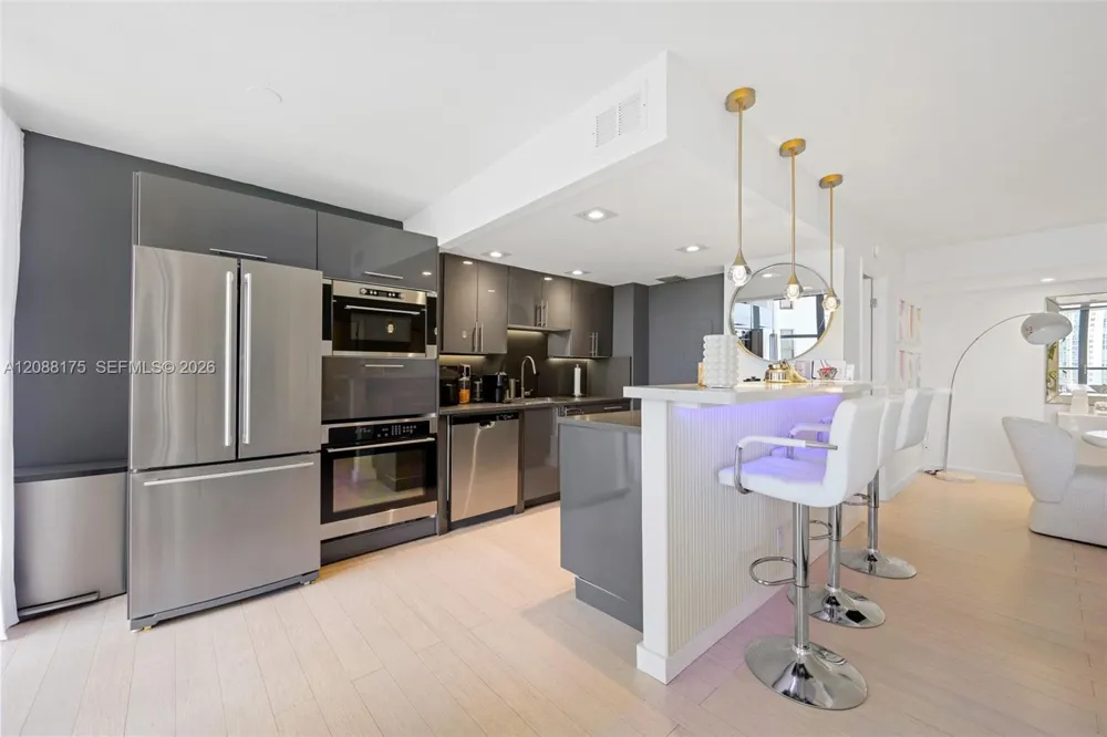18181 NE 31st Ct #2205 Aventura, FL 33160