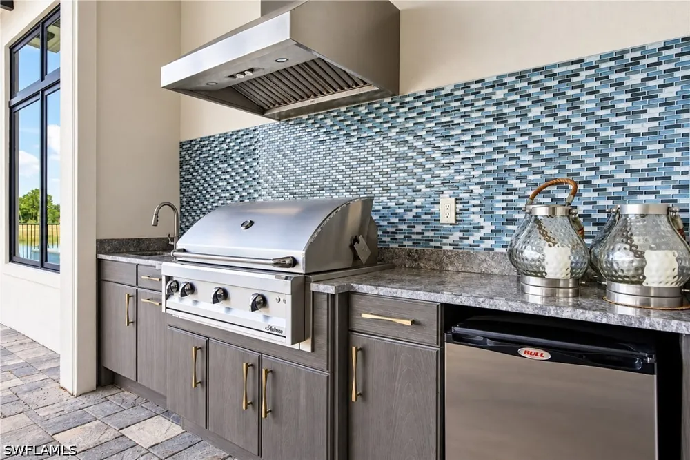 Montiano Drive Naples, FL 34113