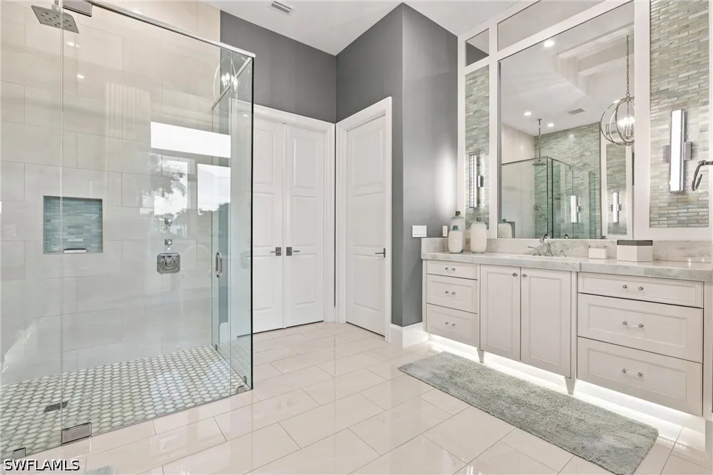 Montiano Drive Naples, FL 34113