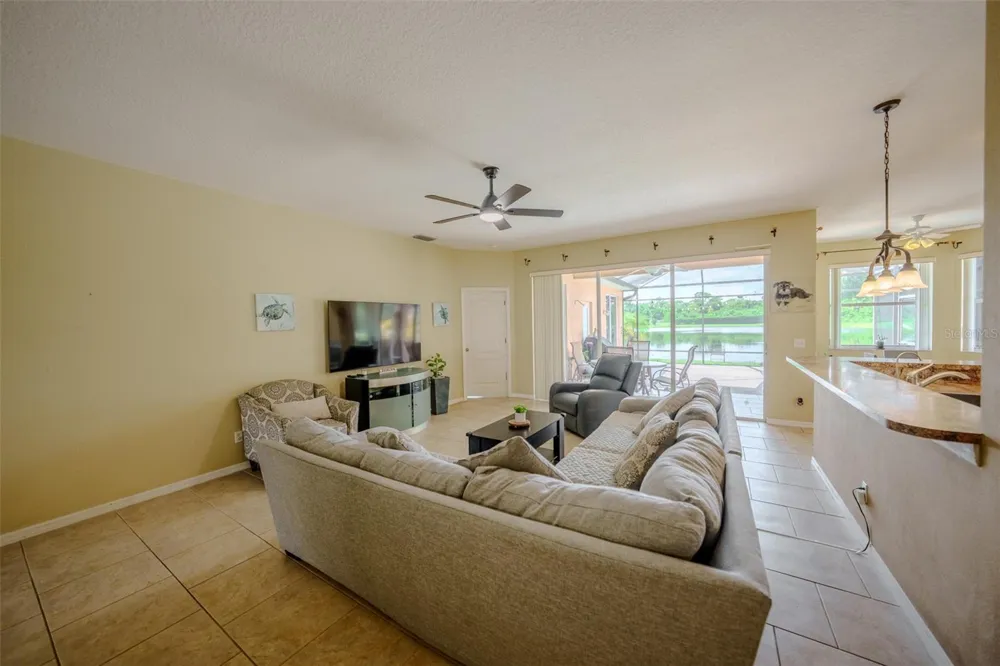 4722 78TH COURT E Bradenton, FL 34203