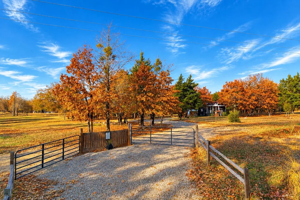 777 Caddo Hills Caddo, OK 74729