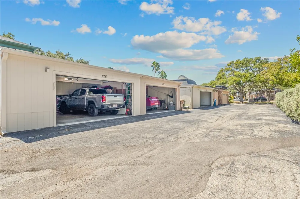 128 Lake Shore Drive #128 Corpus Christi, TX 78413