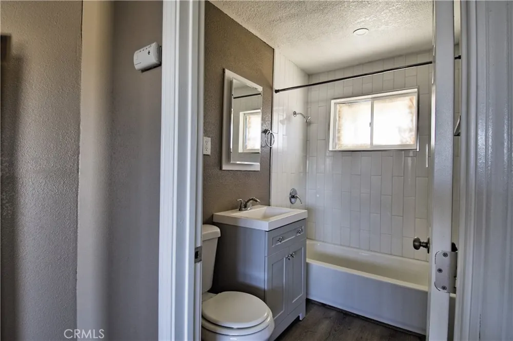 238 S Warner Street #C Ridgecrest, CA 93555