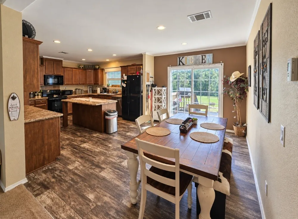 5789 Fm 811 Centerville, TX 75833