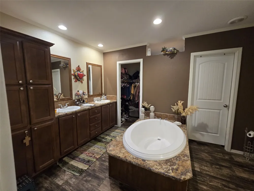 5789 Fm 811 Centerville, TX 75833