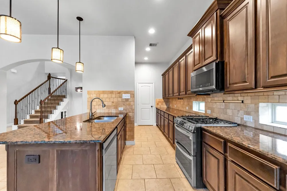255 New Harmony Trail Spring, TX 77389