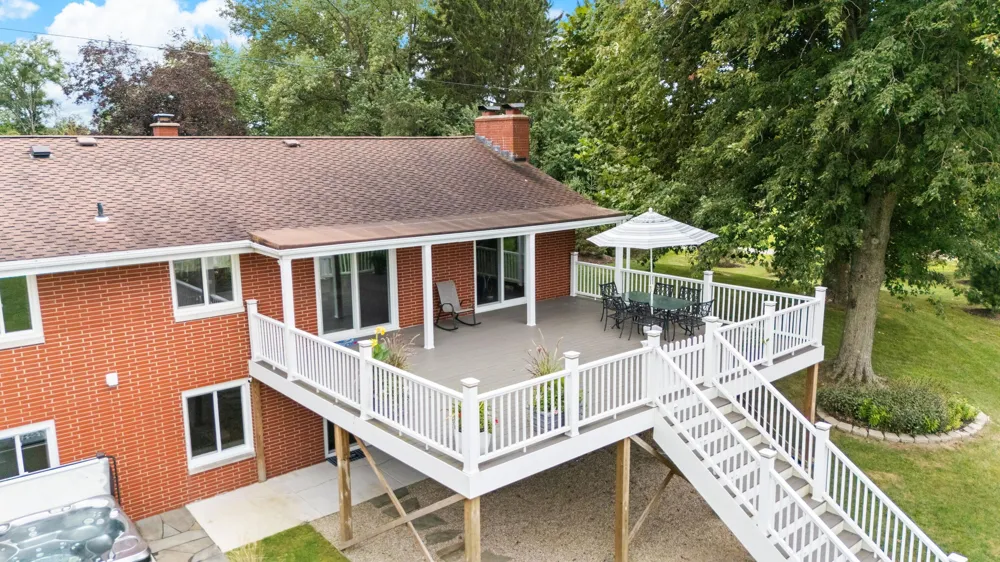 48648 68th Street Hartford, MI 49057