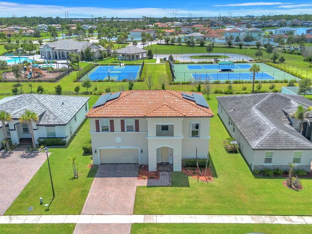 7190 NW Farnsworth Circle Port St. Lucie, FL 34987