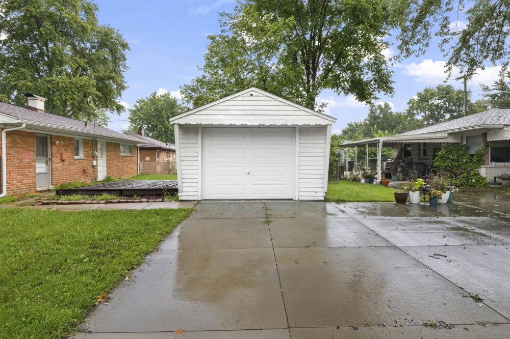 1316 Wacon Drive Troy, MI 48083