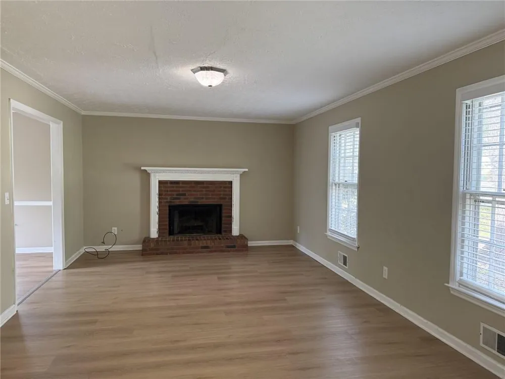 2130 Crescentview Drive Lawrenceville, GA 30044