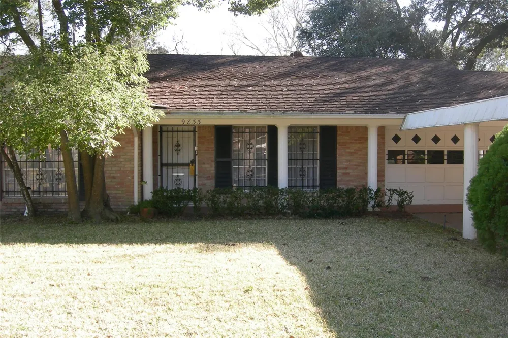 9833 Westview Drive Houston, TX 77055