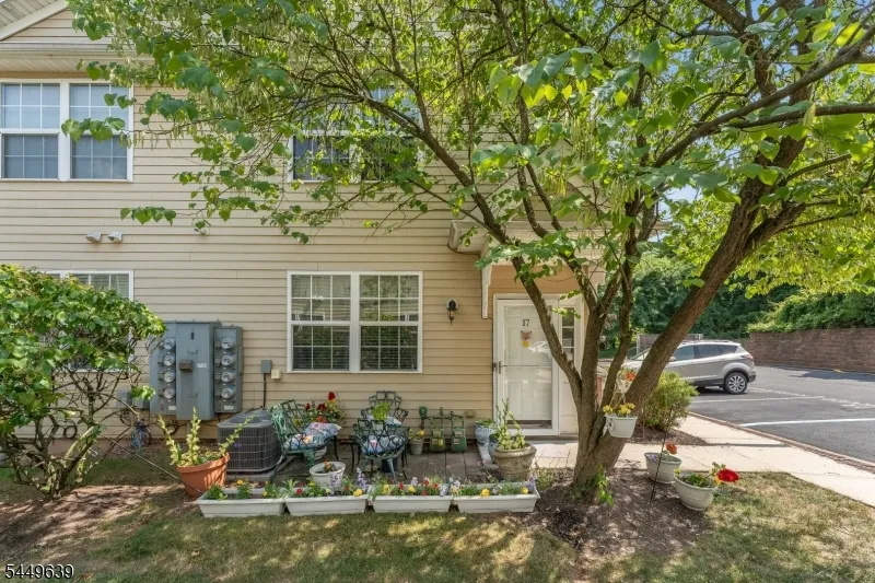 17 William Martin Way #17 Unit 17 Flemington, NJ 08822